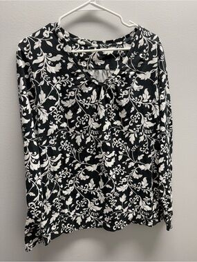 Sonoma Black & White Floral Long-Sleeve Top